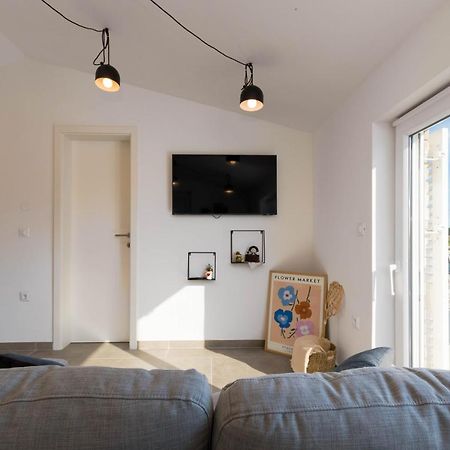 Apartment Eros Šišan Εξωτερικό φωτογραφία