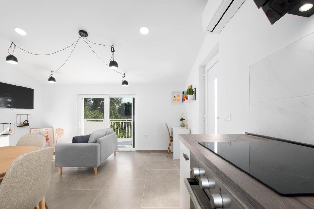 Apartment Eros Šišan Εξωτερικό φωτογραφία