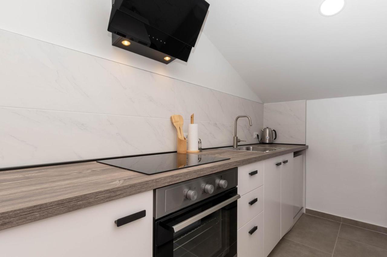 Apartment Eros Šišan Εξωτερικό φωτογραφία